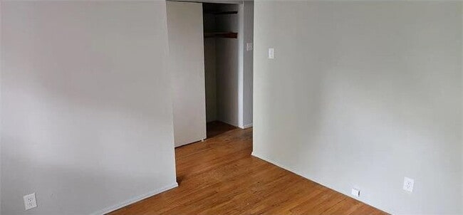 Building Photo - Charming 2 Bedroom Apartment