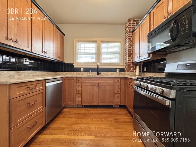 Building Photo - 144 Shawnee Pl