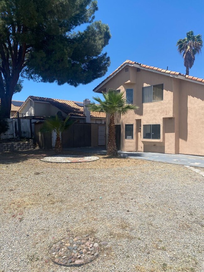 Building Photo - Spacious 3-Bed, 2.5-Bath Home – Limited-Ti...