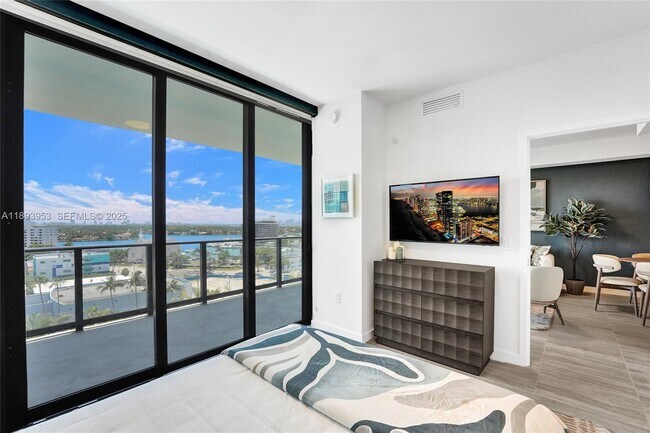 Building Photo - 580 72nd St