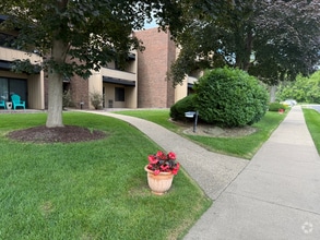 Building Photo - 2408 W Pasmoso Dr