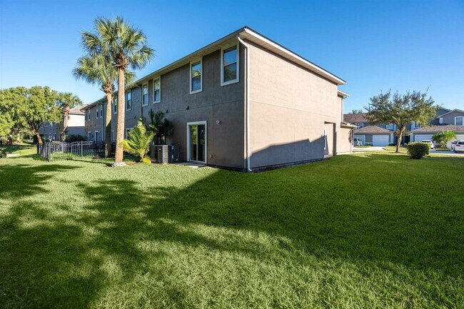 Building Photo - 310 Scrub Jay Dr
