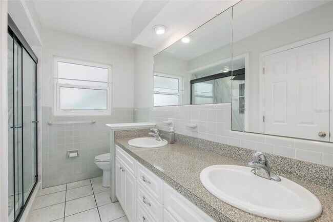 Building Photo - 211 Timberlane Dr