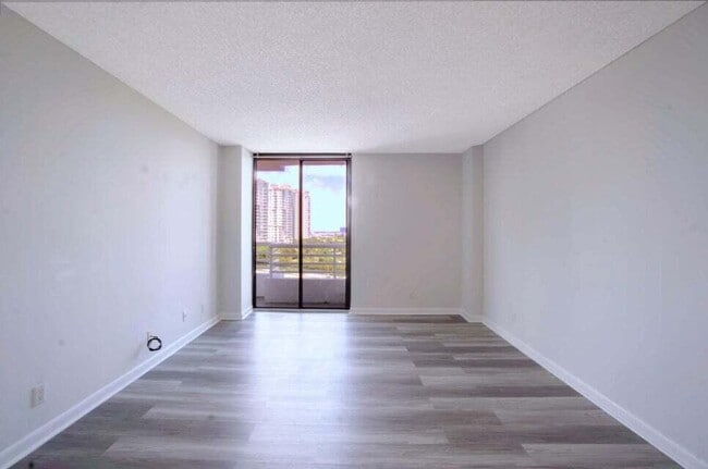 Building Photo - 3300 NE 192 St