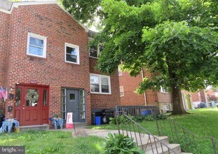 Building Photo - 7034 Valley Ave
