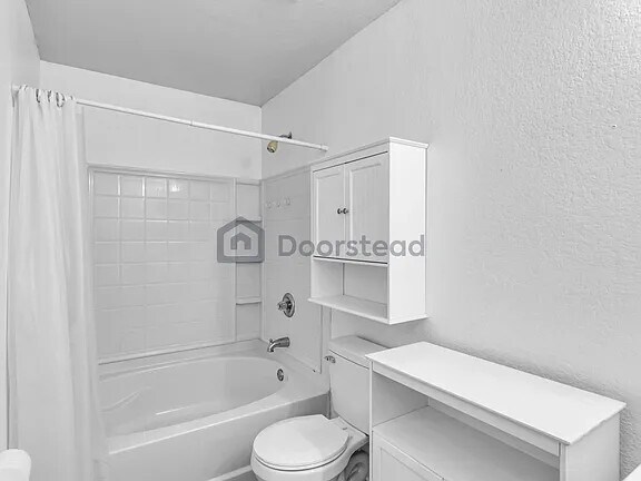 Master Bathroom - 224 Capistrano Dr