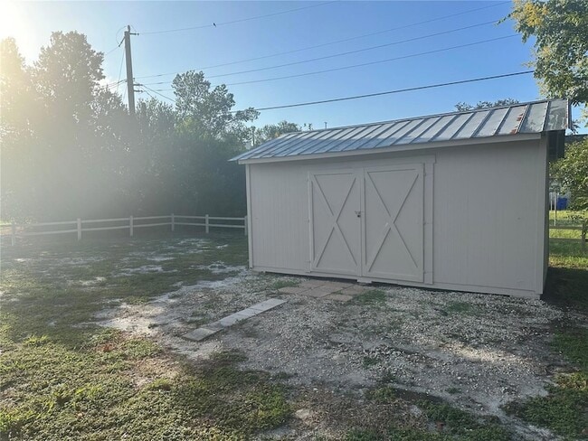 Building Photo - 185 E Lake Mary Ave