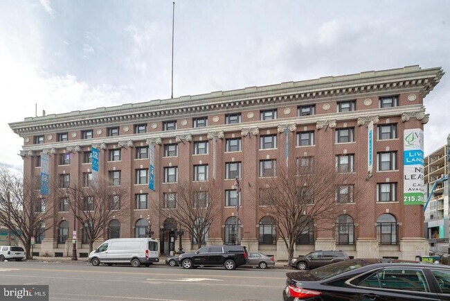 Building Photo - 1100 S Broad St