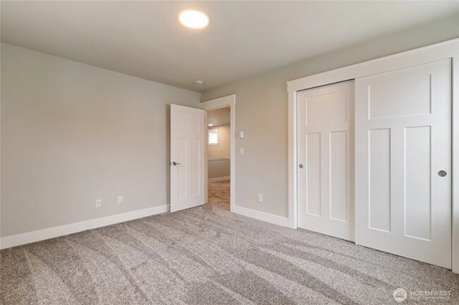 Building Photo - 5947 Ranch Lp