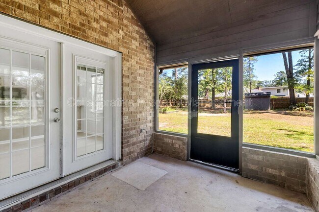 Building Photo - 200 Hermitage Dr