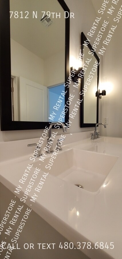 Building Photo - 7812 N 79th Dr