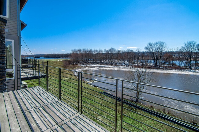 Building Photo - 43 Windward Way