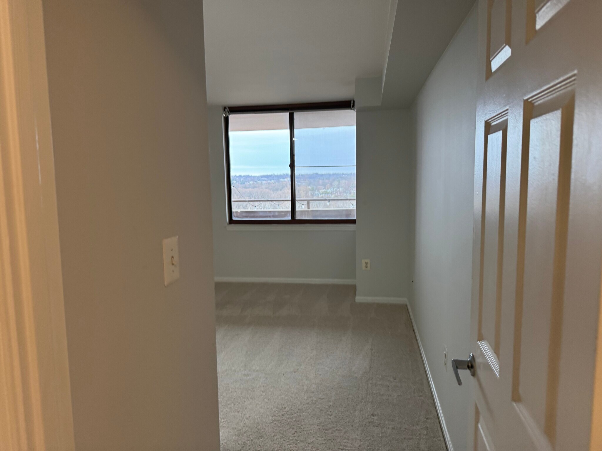 Building Photo - 10101 Grosvenor Pl