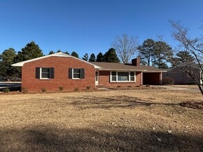 Building Photo - 4022 E Horne Ave