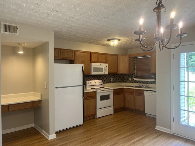 Building Photo - 6527 Wellington Chase Ct