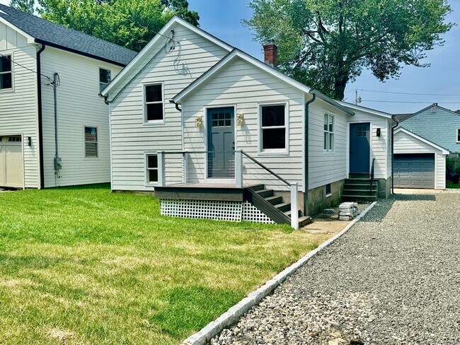 Primary Photo - 65 May St