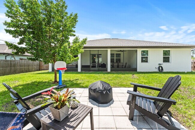 Building Photo - 3/2, fully fenced single family home in NW...