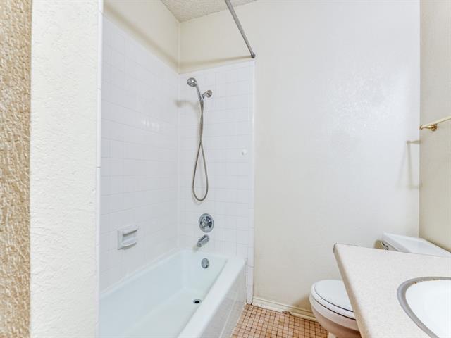 Building Photo - 410 NW 23rd St