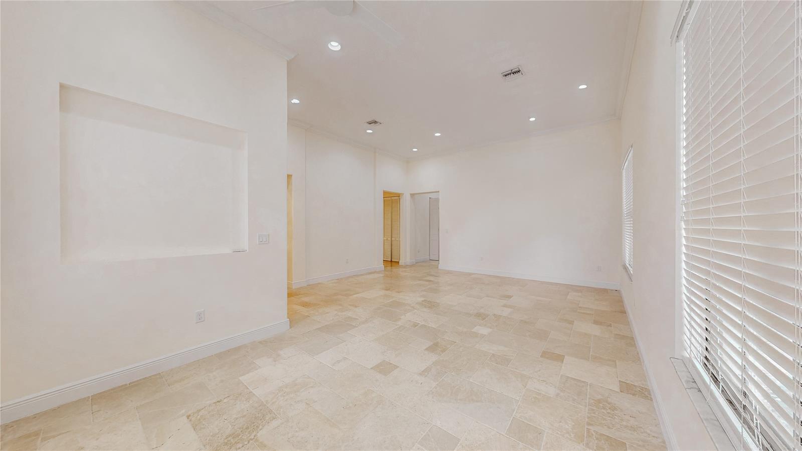 Building Photo - 4046 NW 85th Ave