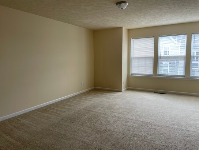 Building Photo - 342 Falcon Run