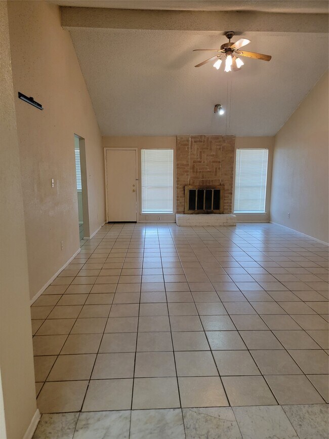 Building Photo - 6707 Loch Bruceray Dr