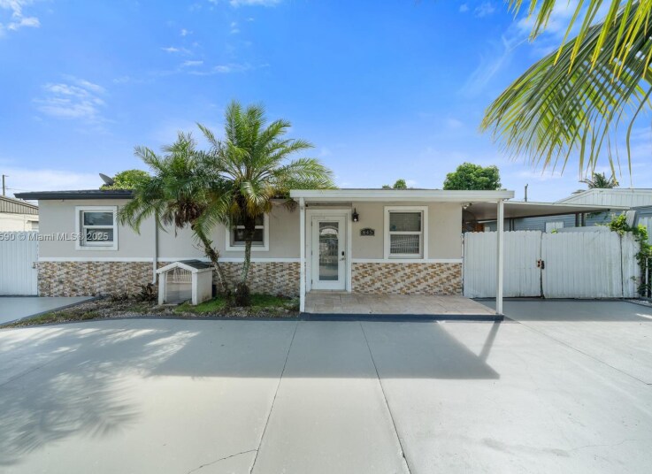 Primary Photo - 845 NW 2nd St