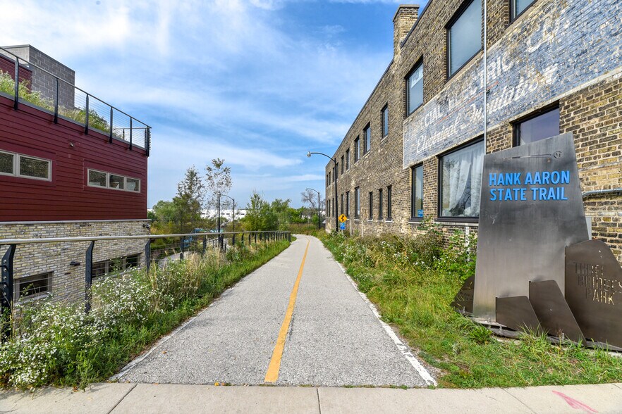 Building Photo - 3407 W Pierce St