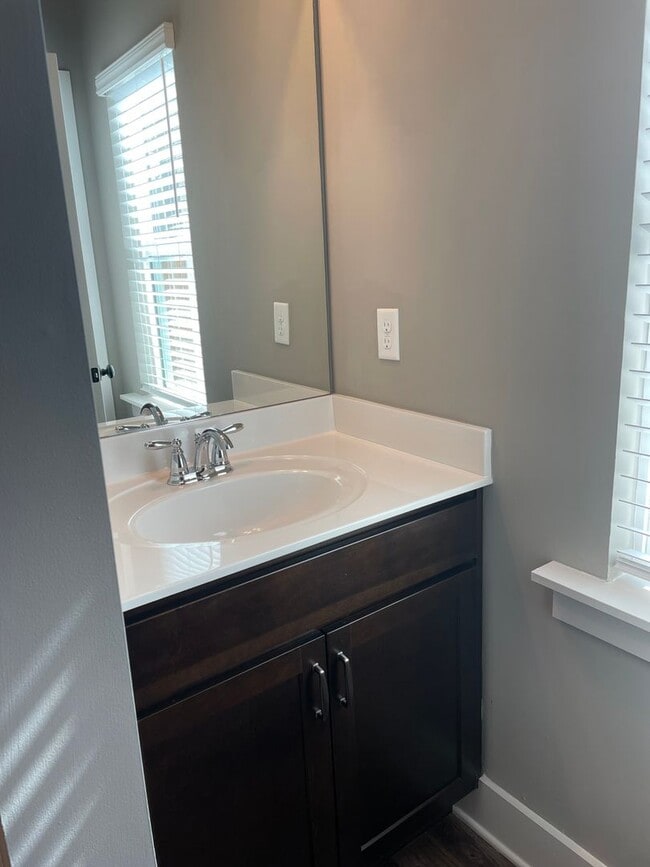 Building Photo - 3 Bedroom Home With Spacious Garage and Fenced Backyard!