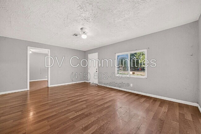 Building Photo - 5910 Southtown St