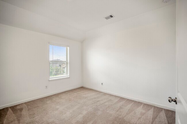 Building Photo - 4903 Chestnut Valley Ln