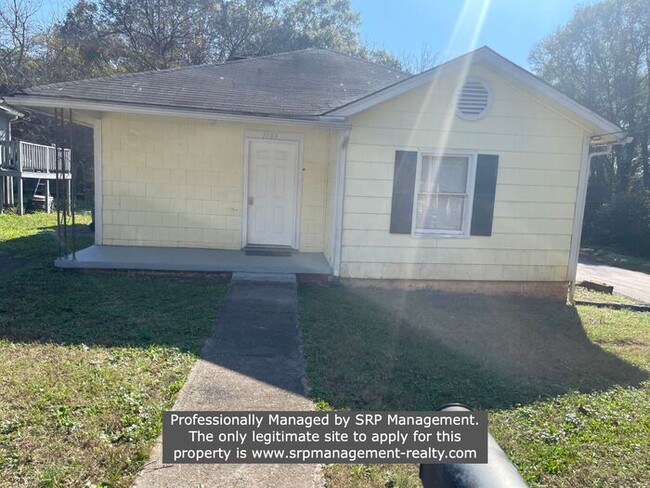 Primary Photo - MOVE IN SPECIAL! 2 BR/1 BA available for r...