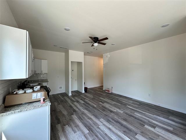 Building Photo - 4934 Echo Ave