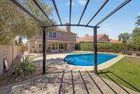 Building Photo - 3236 E Hiddenview Dr