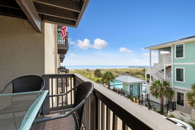 Building Photo - Oceanfront Long-Term Rental at Sand Dollar Villas – Coastal Living at Its Best