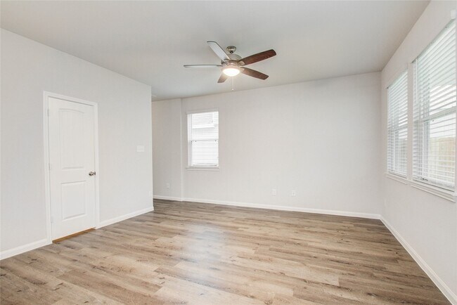 Building Photo - 21915 Grand Majestic Dr