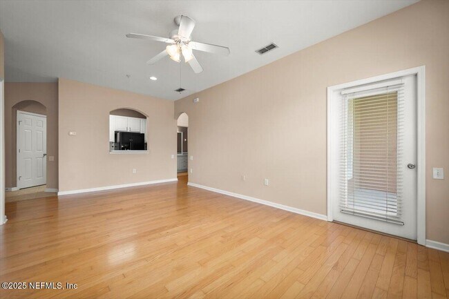 Building Photo - 7990 Baymeadows Cir E