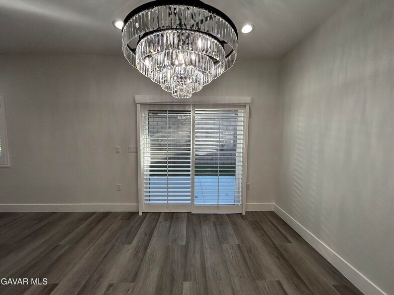 Building Photo - 3838 Balmont St