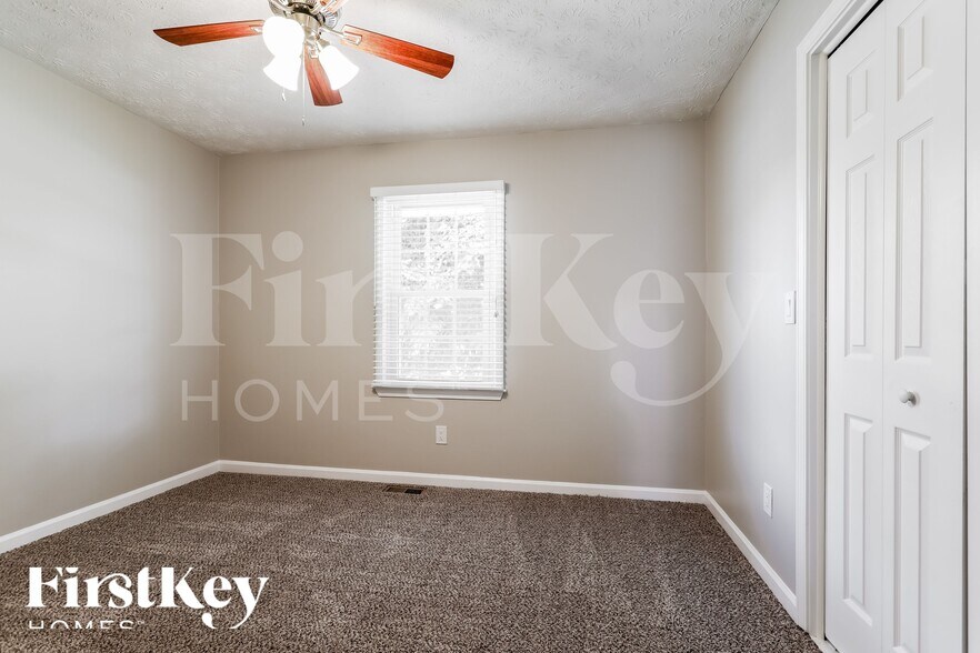 Building Photo - 2097 Blackberry Cir