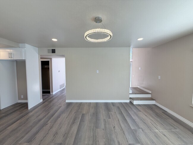 Building Photo - 435 Anacapa Cir