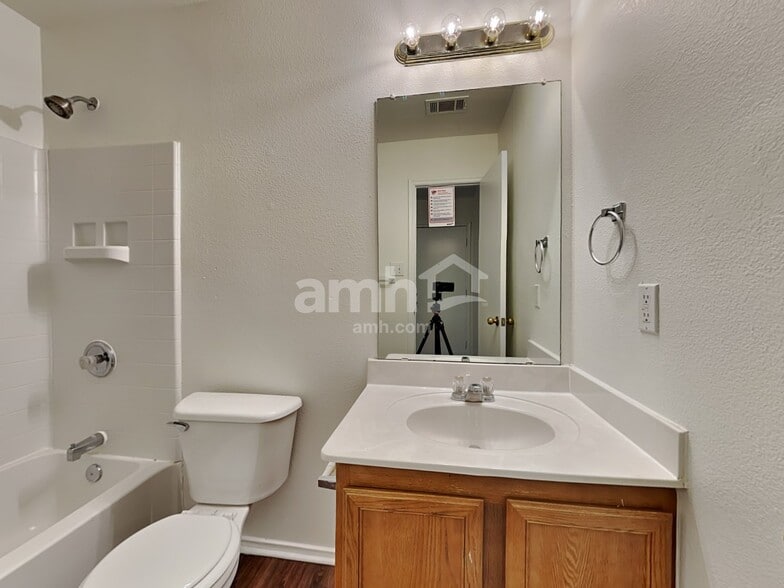 Building Photo - 4937 Diamond Trace Trl