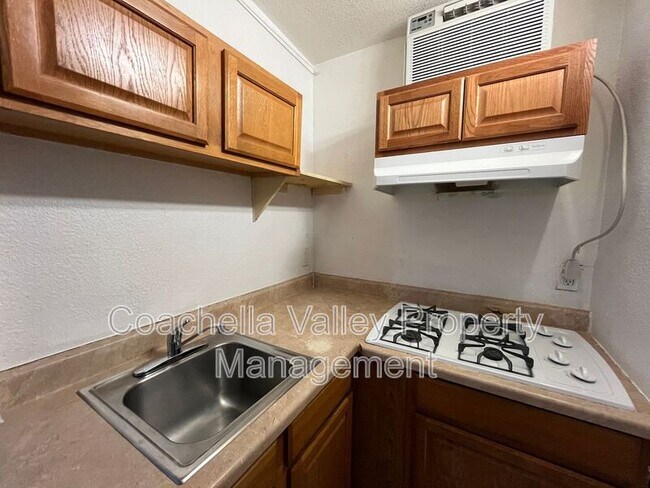 Building Photo - 13336 Ave Hermosa