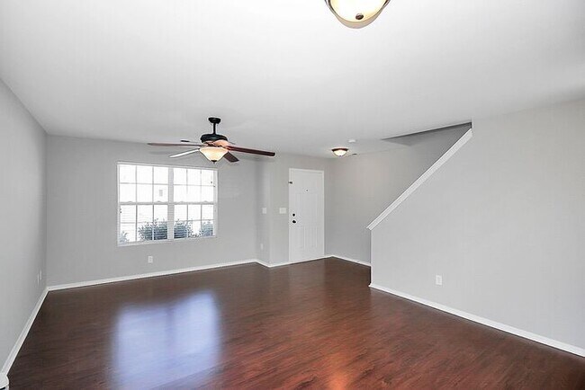 Building Photo - Spacious 3BD/2.5BA Home in Cabarrus Crossing!