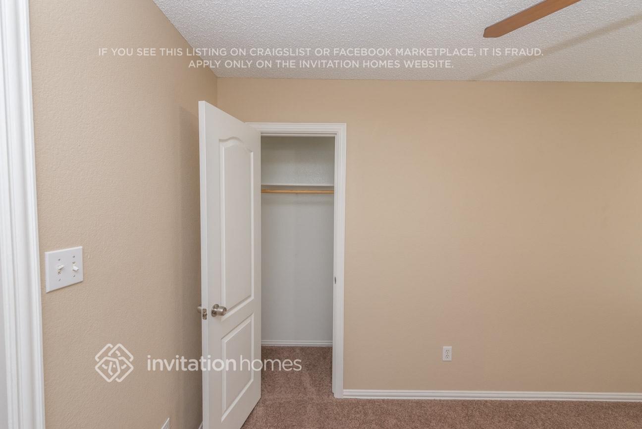 Building Photo - 5010 Ridgefield Ct