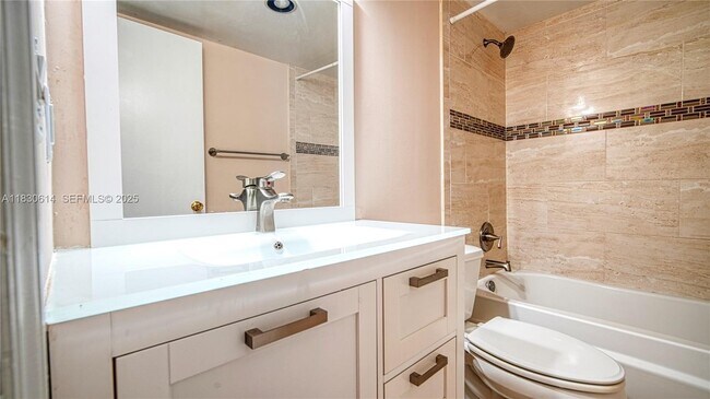 Building Photo - 11101 SW 15th Manor