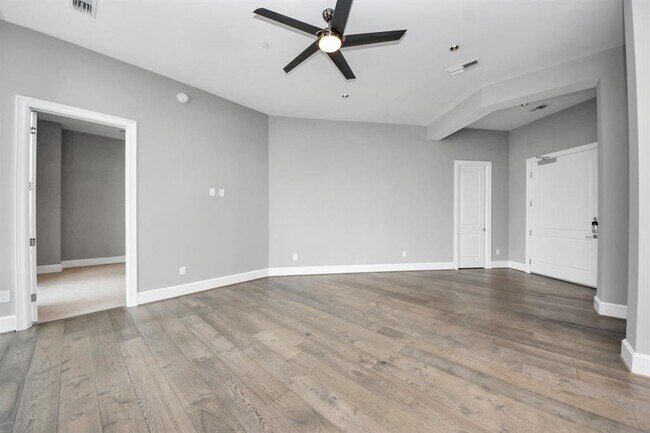 Building Photo - 1409 Post Oak Blvd