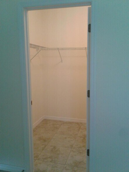 Building Photo - 24484 Zephyr Ct