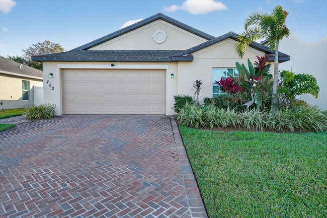 Building Photo - Modern home in Bent Creek Community