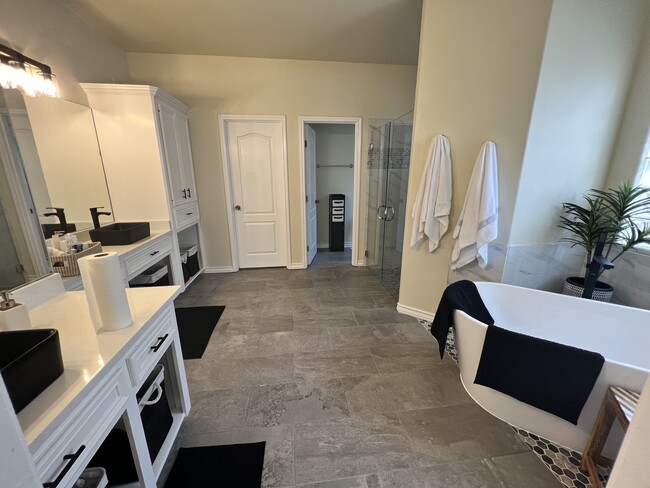 Building Photo - 14001 La Blanquilla Dr