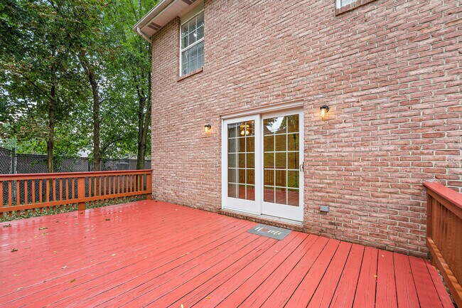 Backyard deck - 1008 Middletown Rd