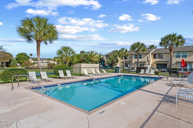 Building Photo - 164 Robin Ln